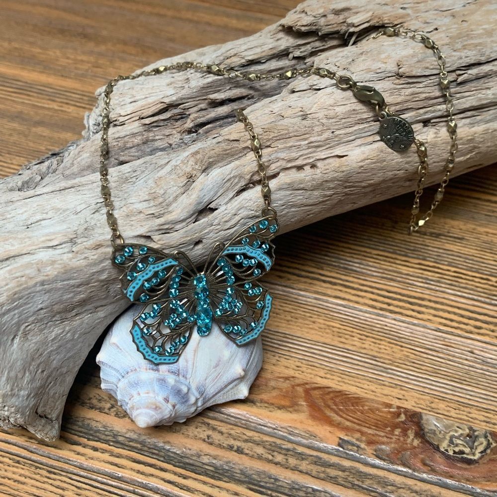 Blue Filigree Butterfly Necklace with Vintage Appeal NWOT - Picture 12 of 15
